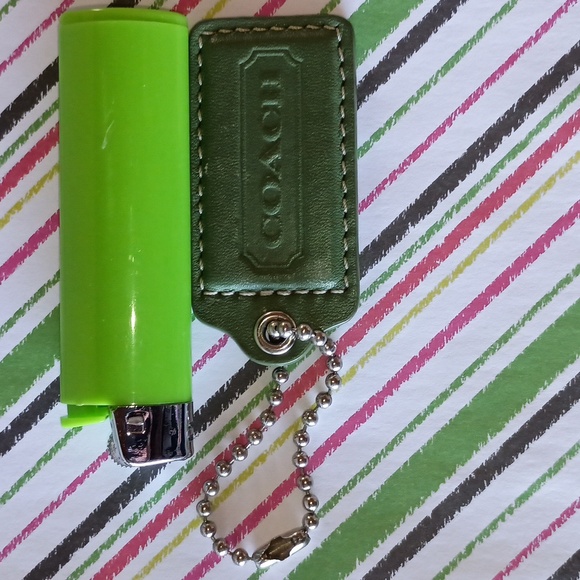 Coach Tags - Picture 4 of 7